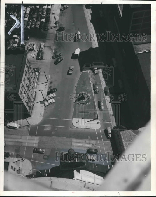 1950 Press Photo High angle shot of Plankington Avenue, Milwaukee, Wisconsin. - Historic Images