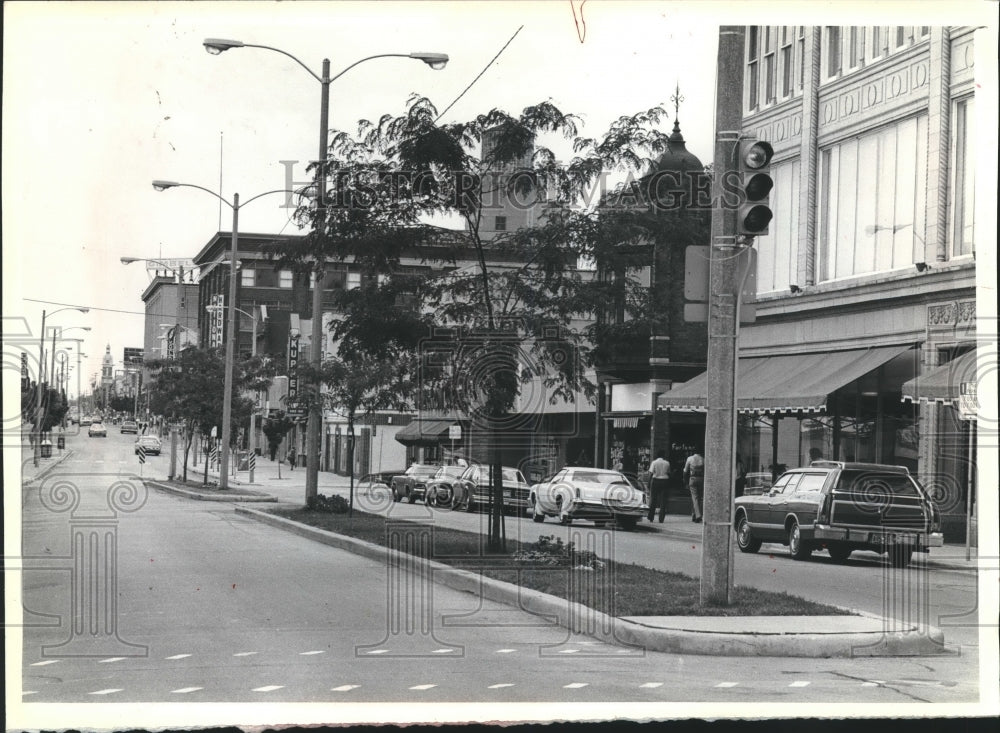 1979 Press Photo Mitchell Street shopping district, Milwaukee, Wisconsin - Historic Images