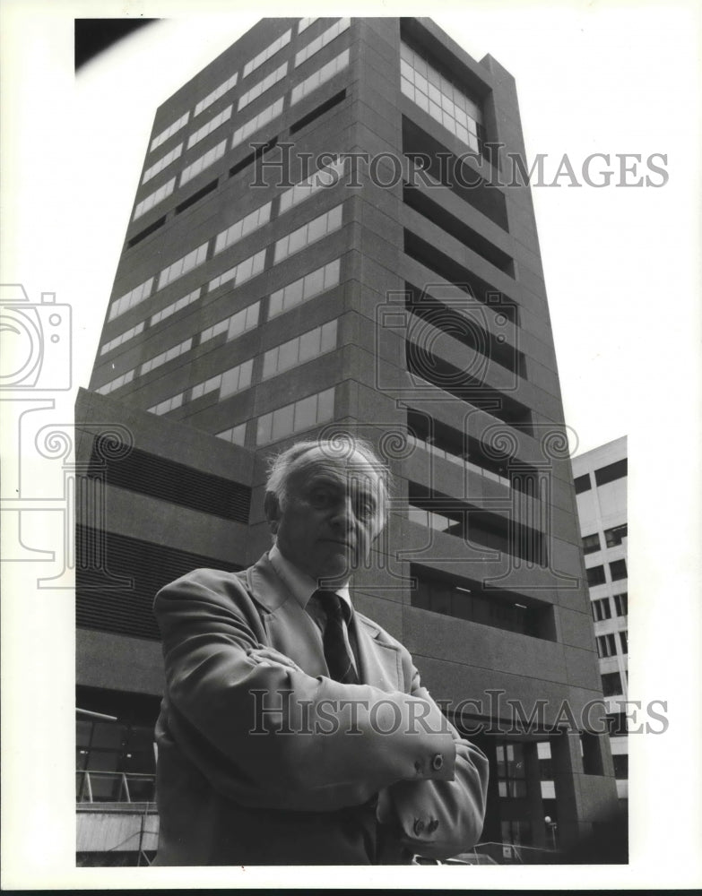 1982 Press Photo Dr. Hamish Munro human nutrition scientist at Tufts University. - Historic Images