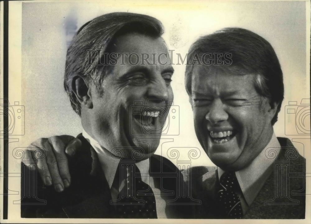 1977 Press Photo President Carter and Vice President Mondale in Washington. - Historic Images