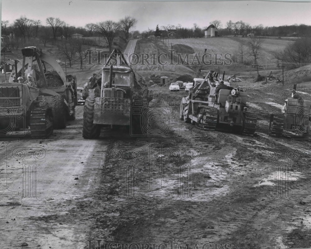 1953 Press Photo machines in countryside of Waukesha county rebuild roads - Historic Images