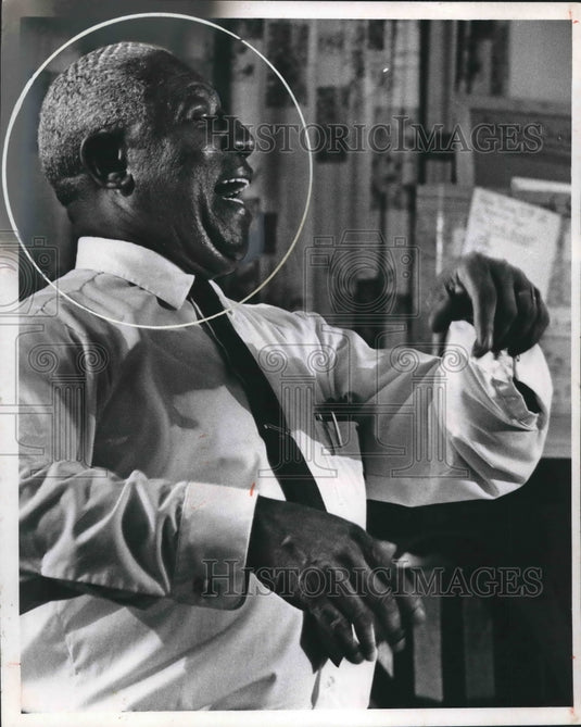 1968 Press Photo J. Howard Offut, conductor for "Salute to the Afro-American." - Historic Images