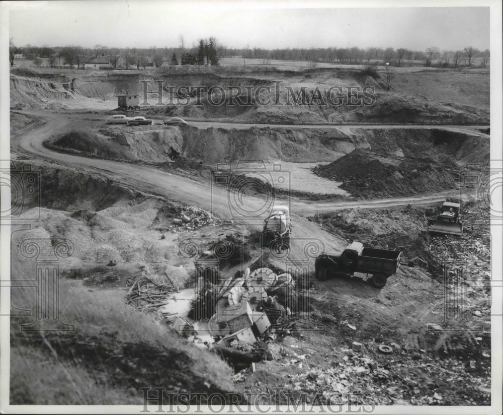 1956 Press Photo Scene of highway 36 under construction, Wisconsin. - mjb53904 - Historic Images