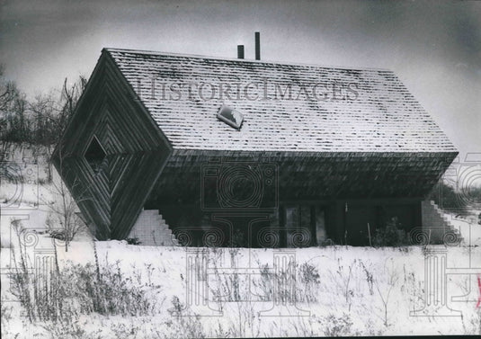 1977 Truman Holland family residence in Erin, Wisconsin-Historic Images