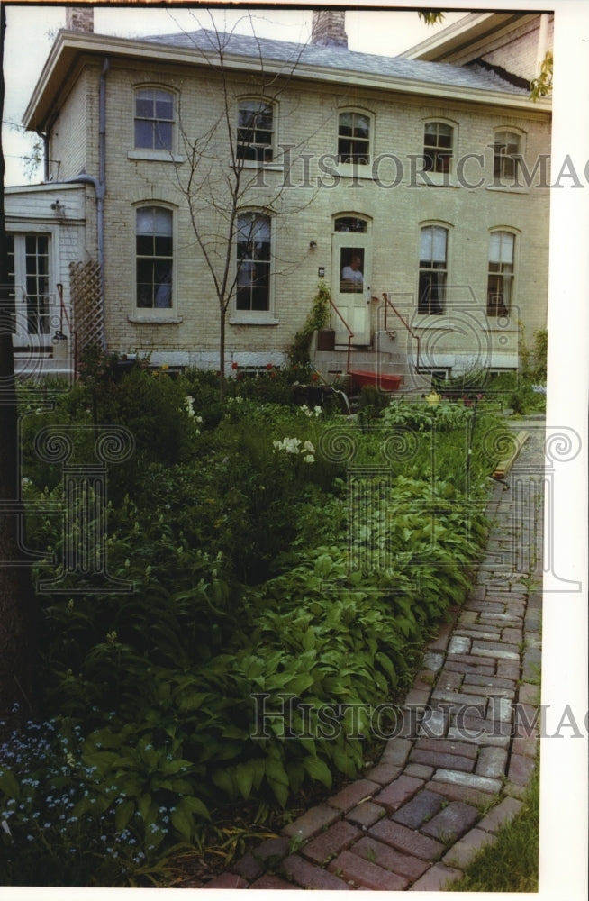 1993 Press Photo Steve Bialks mansion, Brewers Hill - mjb54385- Historic Images
