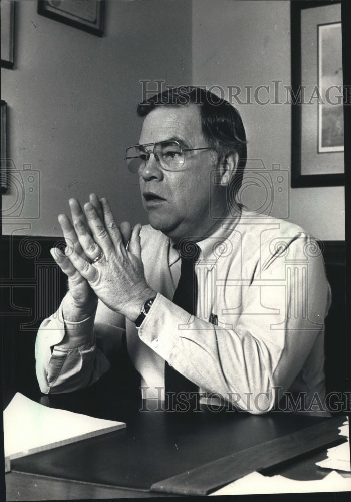 1988 Donald Hanaway, Wisconsin Attorney General - Historic Images