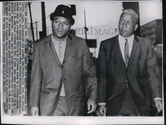 1965 Press Photo Attorney Phil Carter, his client Leo Roberts, FBI, Los Angeles - Historic Images