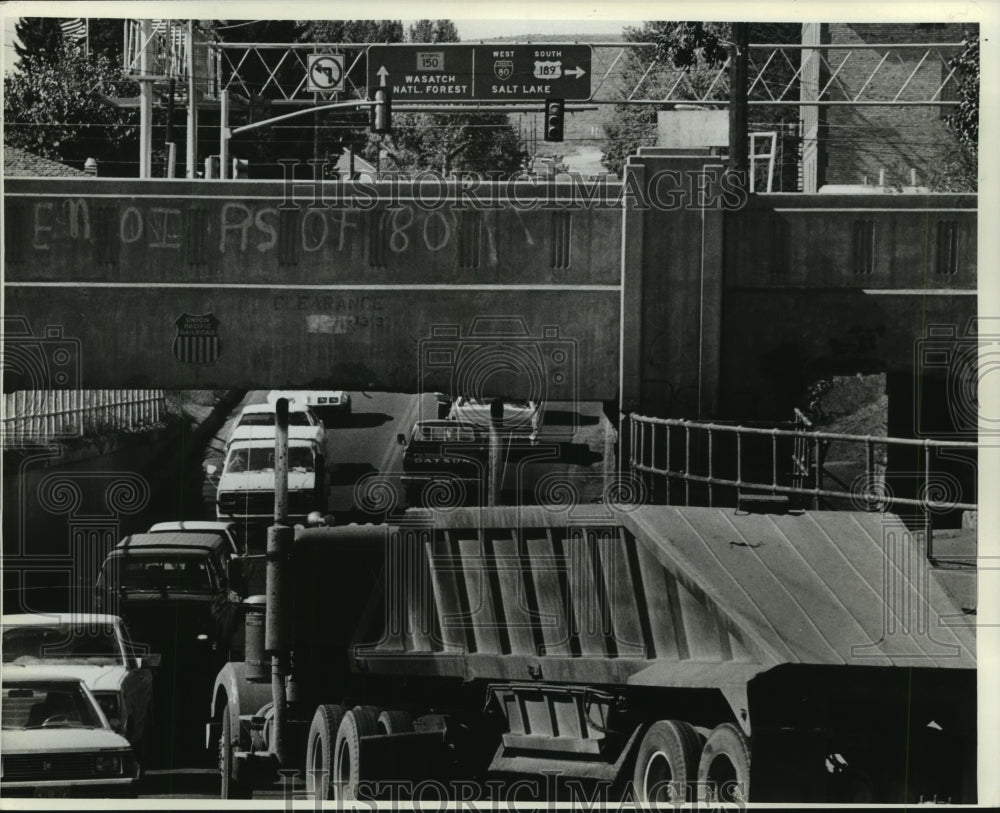 1981 Press Photo Traffic Bottleneck, Evanston, Wyoming - mjb54916 - Historic Images
