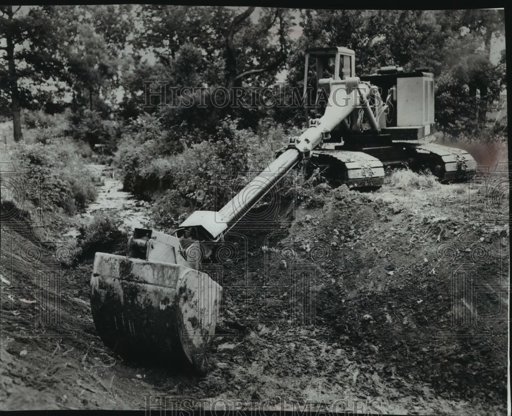 Press Photo Milwaukee Hein-Werner Corporation, Rotograder - mjb55587 - Historic Images