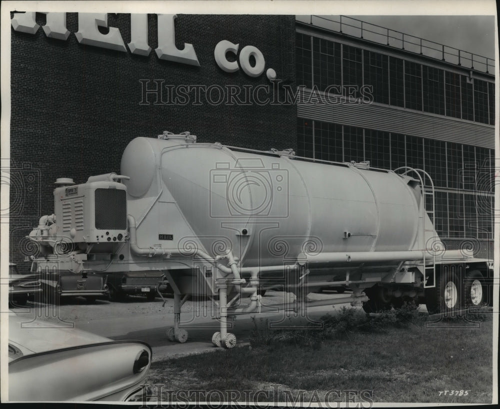 1984 Heil Company heavy duty tank trailer-Historic Images