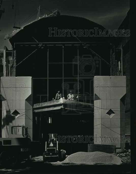 1987 Milwaukee Center Kilbourn Avenue and Water street entrance - Historic Images