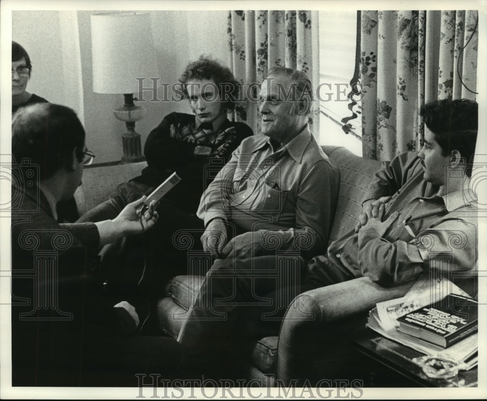 1972 Press Photo Gus Hall, General Secretary of the Communist Party - mjb56036 - Historic Images