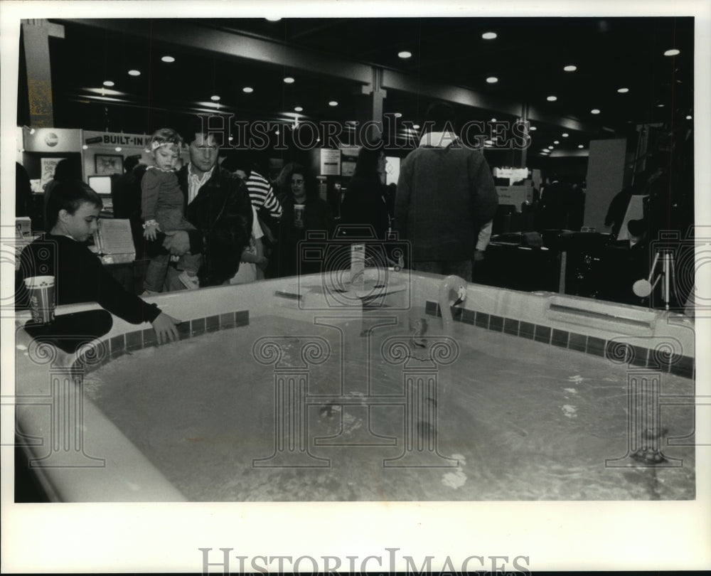 1992 Press Photo Inside the Home Builders Expo - mjb56168 - Historic Images