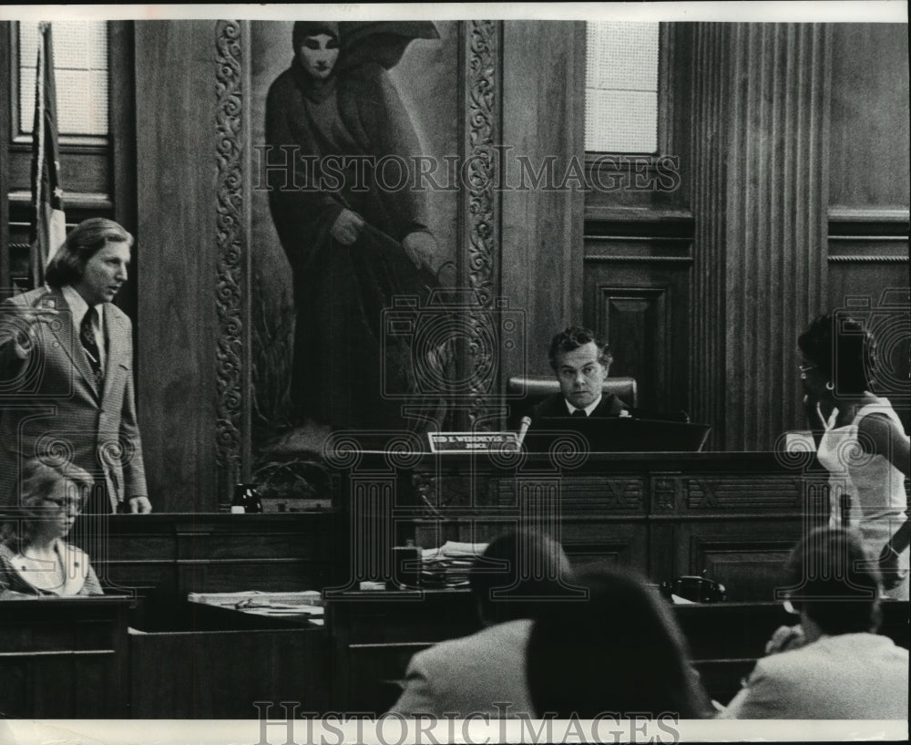 1978 Peter Olson, Milwaukee Outlaws Motorcycle Club member testifies-Historic Images