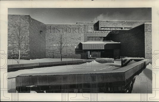 1979 Press Photo Frontal Look of North Division High School - mjb56439 - Historic Images