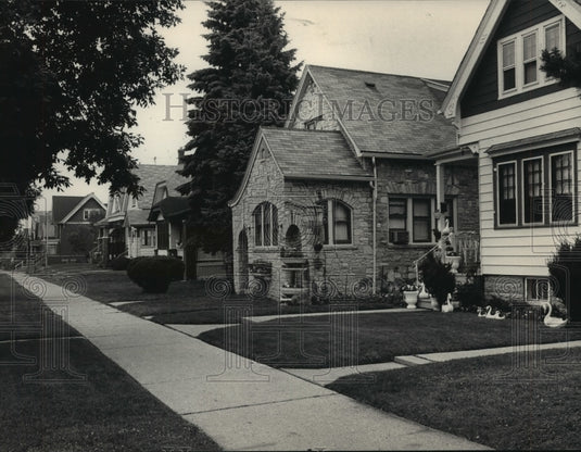 1987 Milwaukee Streets Street View of2800 Block of North 1st Street - Historic Images