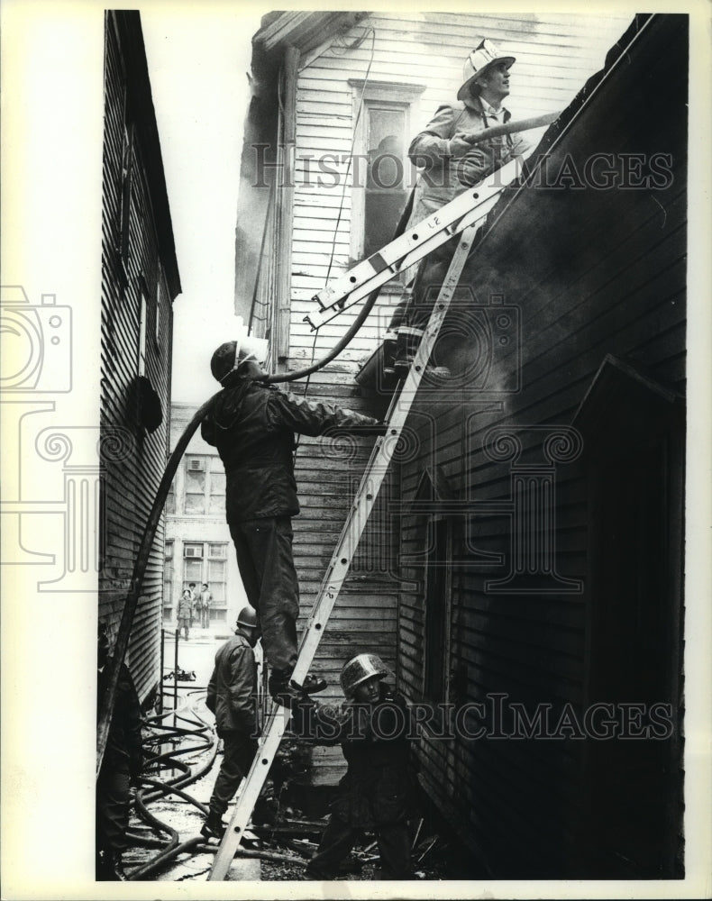 1981 Department supervisor led Guardsmen to battle fire at Milwaukee-Historic Images