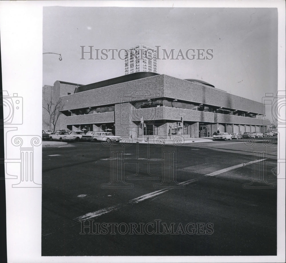 1968 Milwaukee School of Engineering Fred Loock center - Historic Images