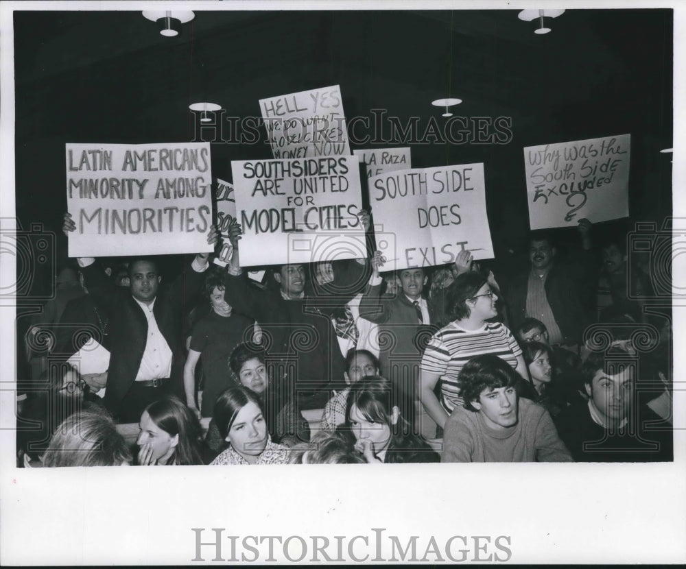 1969 Protesters of the model cities program during meeting - Historic Images