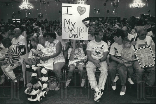 1991 Serb Memorial Hall Rally supporting police officers - Milwaukee-Historic Images