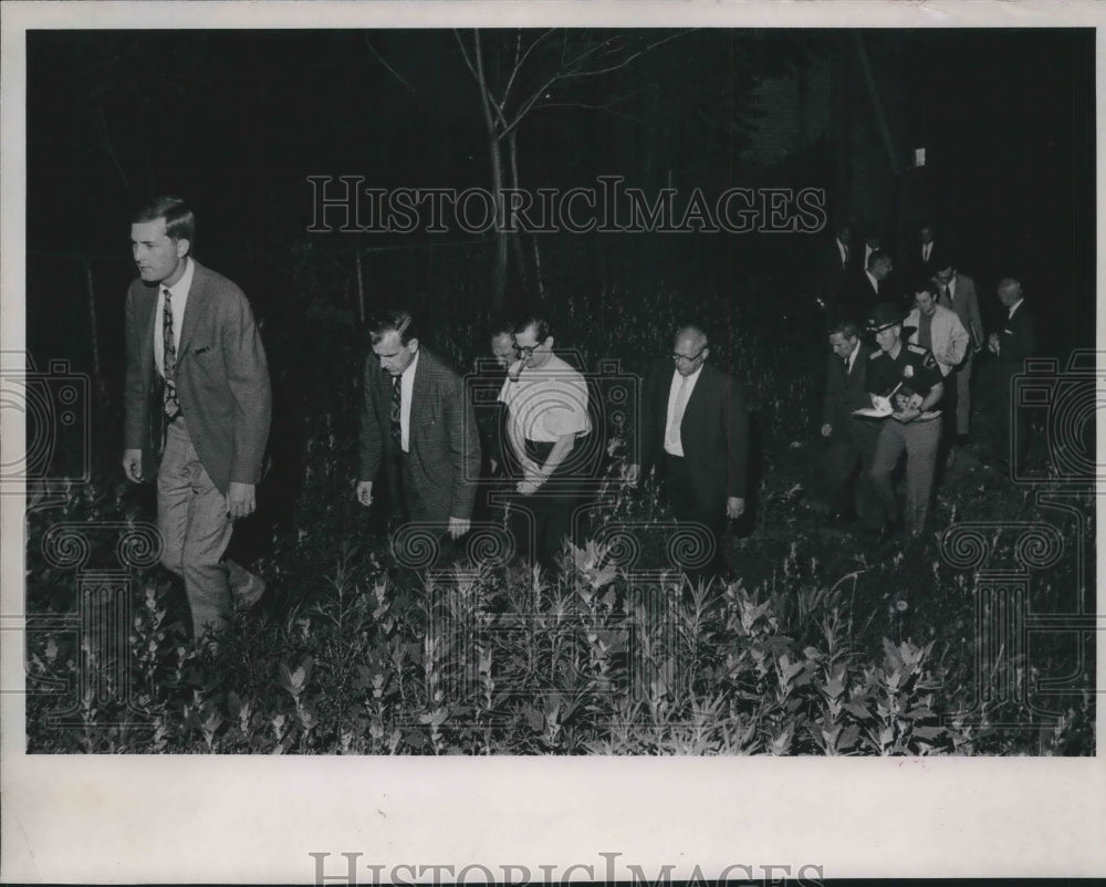 1967 Press Photo murderer Micheal Lee Herrington walked to location of killing-Historic Images
