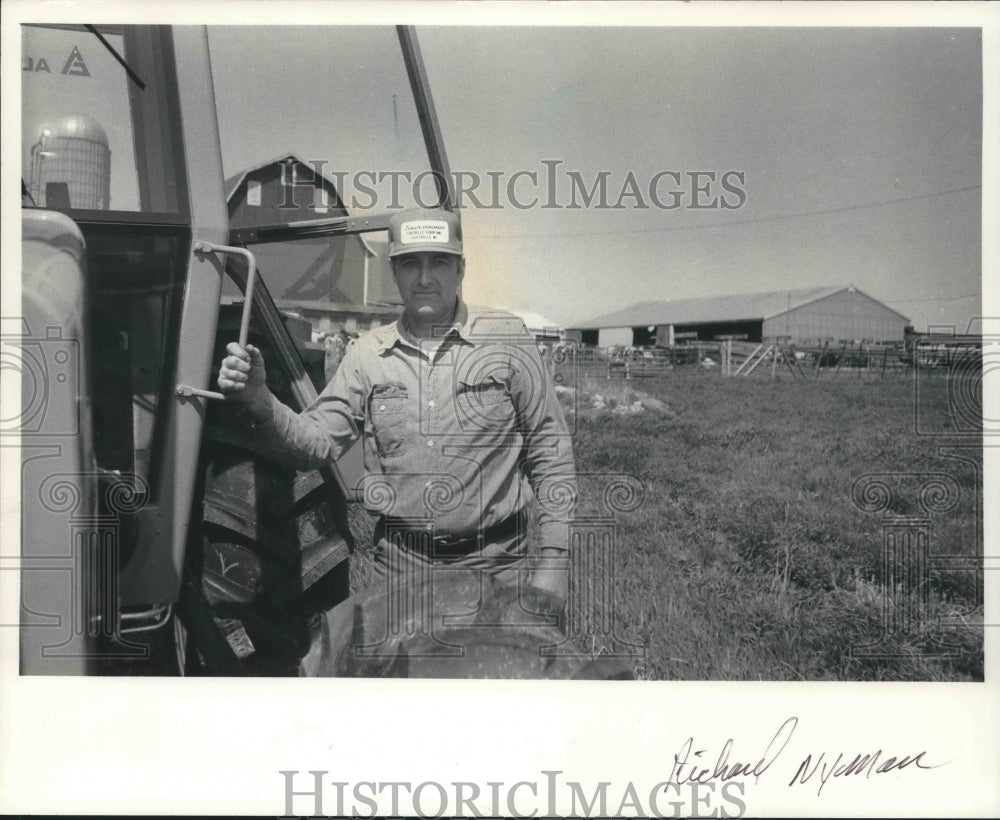 1983 Press Photo Richard Nyman, Oxfordville, will host Soil Conservation Day - Historic Images