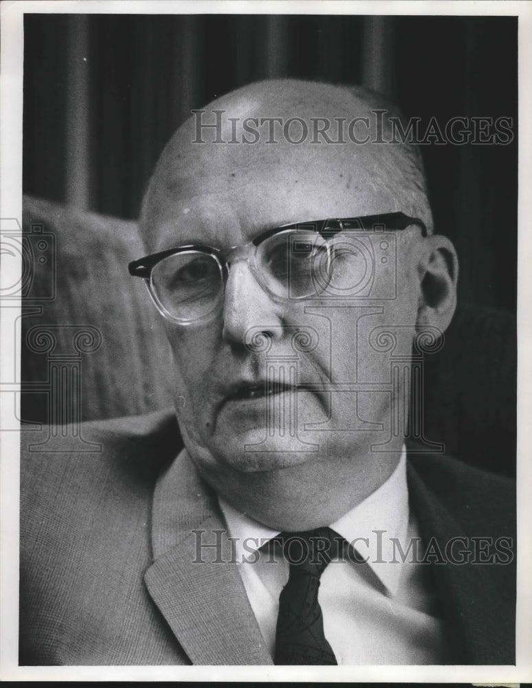 1970 Press Photo Former University of Wisconsin president, Fred Harrington. - Historic Images