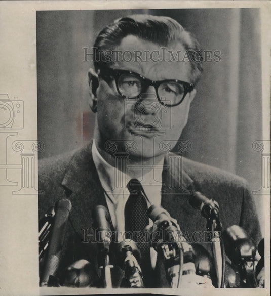 1963 Press Photo Governor Nelson Rockefeller announcing he'll run for president. - Historic Images