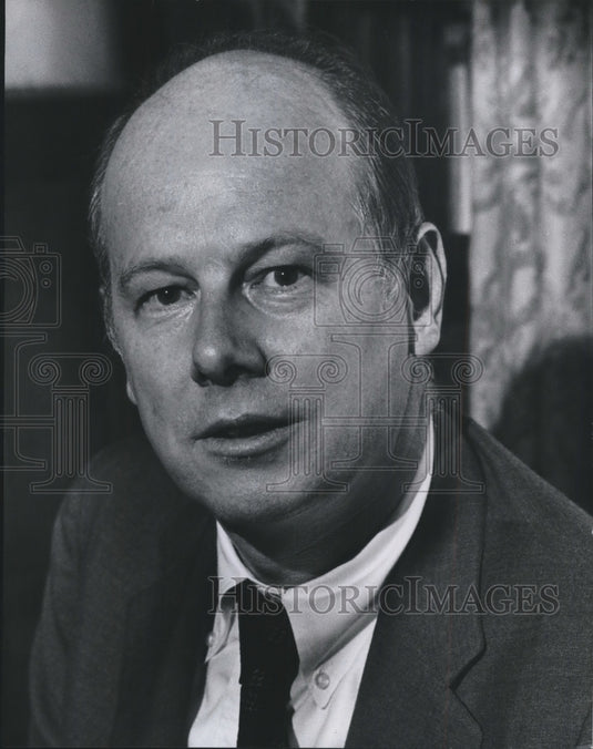 1973 Press Photo Henry U. Harris Jr., President of Harris Upham & Company - Historic Images
