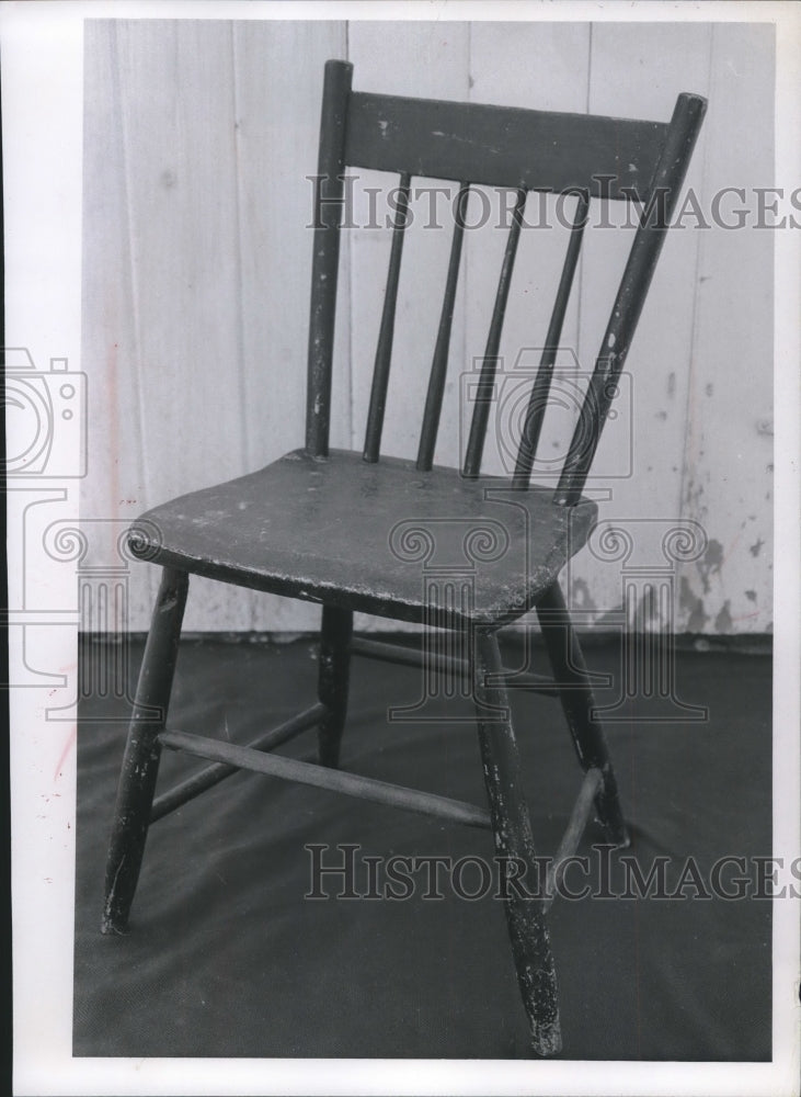 1968 Press Photo Chair at Hawks Inn - mjb58881 - Historic Images