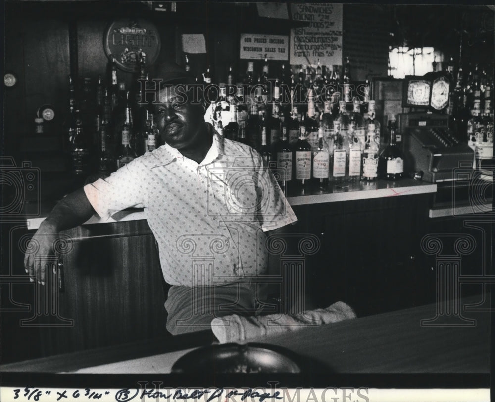 1980 Thurman and Ruth Joiner run bar in Milwaukee&#39;s Merrill Park - Historic Images
