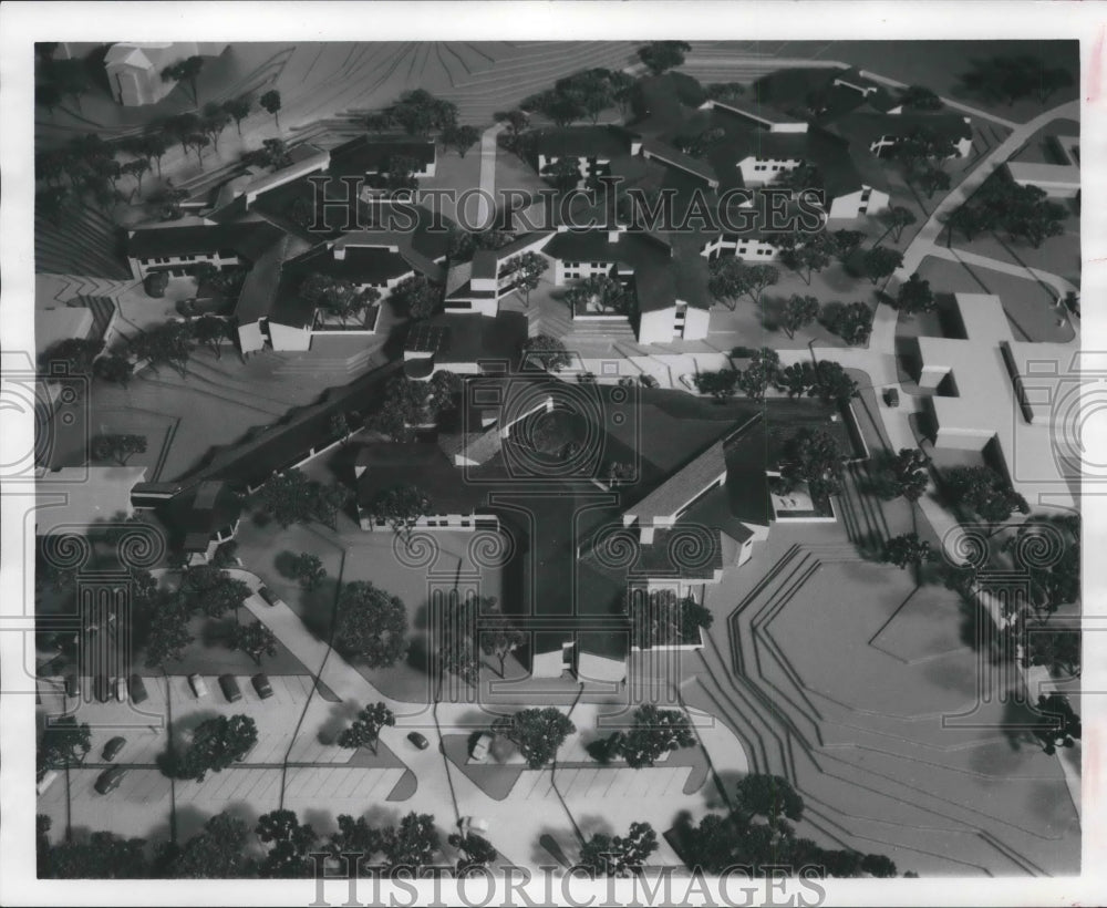 1977 Helicopter view of Milwaukee Mental Health Center - Historic Images