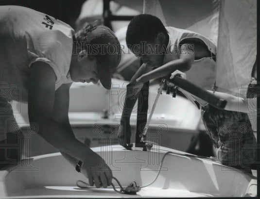 1994 Milwaukee Community Sailing Center summer sailing program - Historic Images