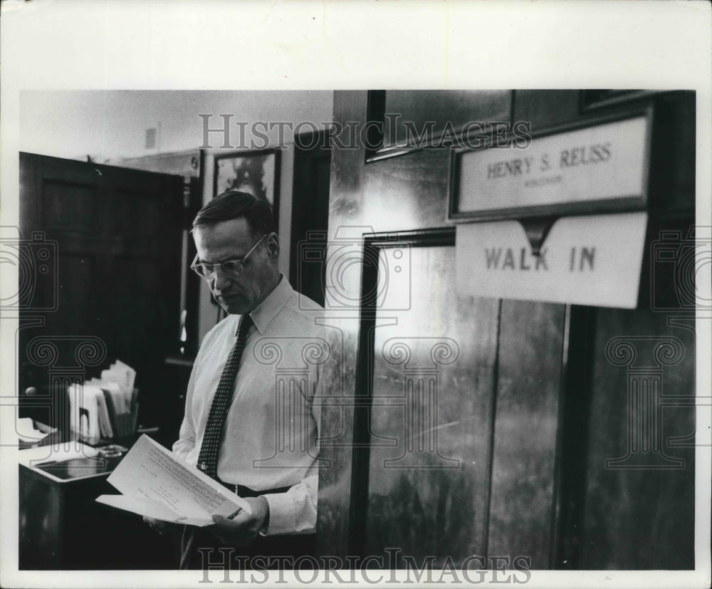 1968 Press Photo Milwaukee Congressman Henry Reuss Reads a Letter In His Office-Historic Images