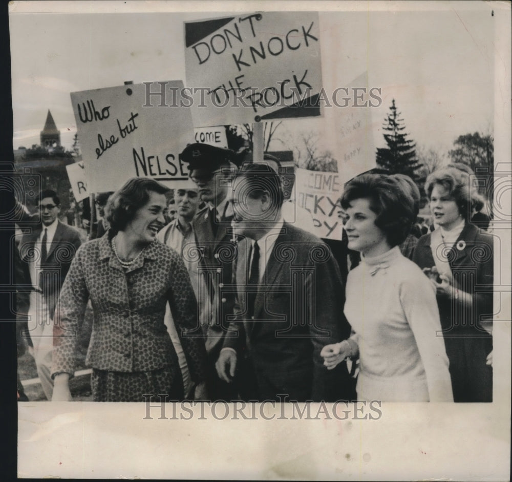 1963 Press Photo Governor Nelson Rockefeller and wife greeted in Durham - Historic Images