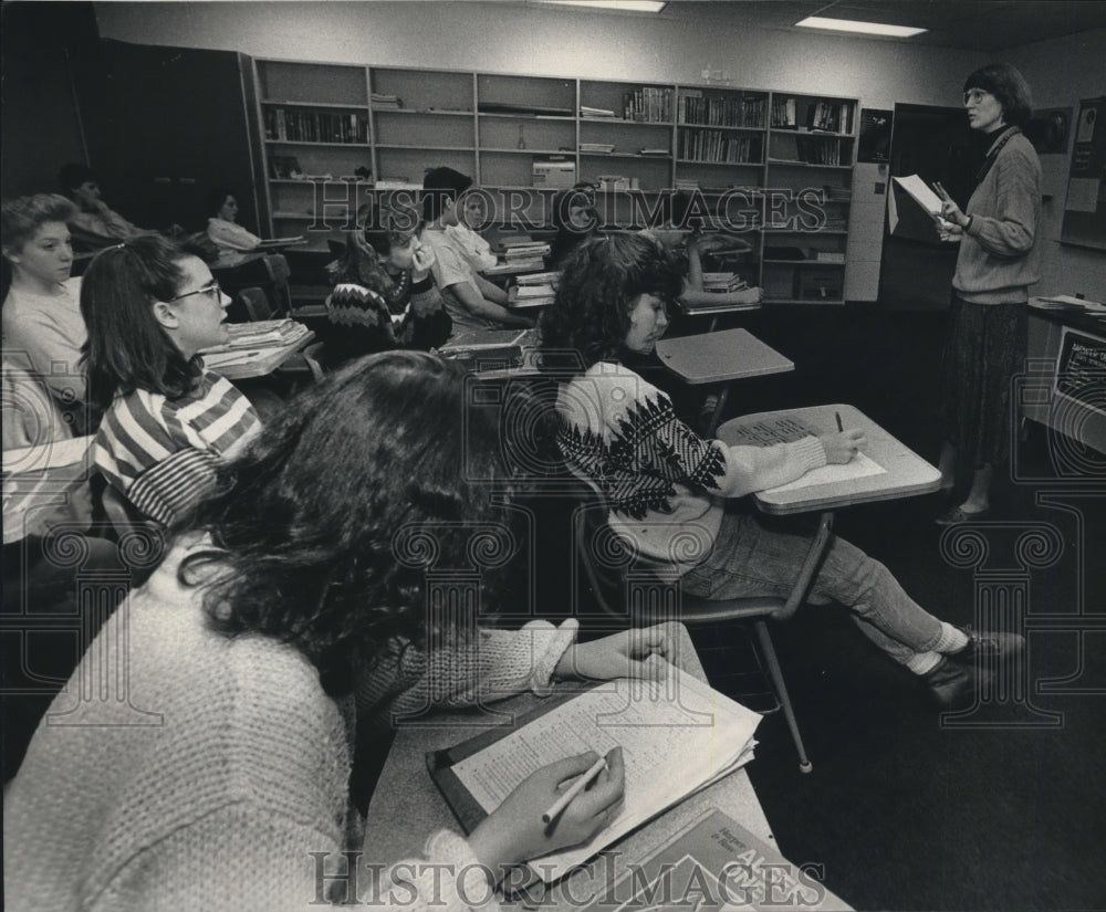 Kathy Ivey with her freshman Algebra class, Milwaukee-Historic Images