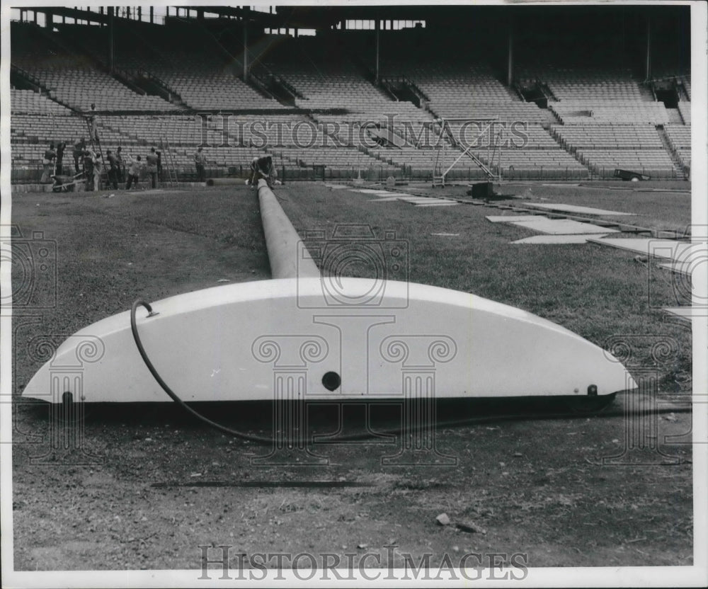 1958 Press Photo Giant tarp for Milwaukee Stadium, Milwaukee - mjb59766 - Historic Images