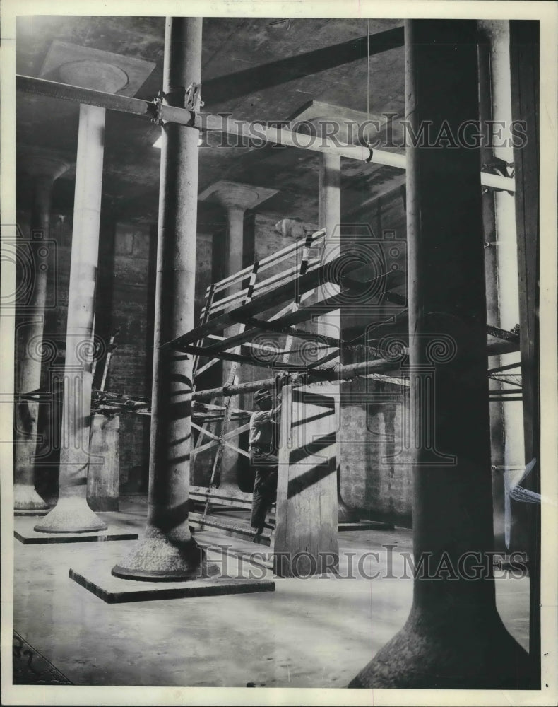 1939 Milwaukee Water Department filtration and mixing chamber.-Historic Images