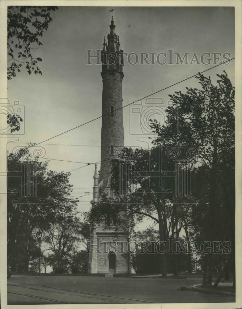 1929 Old Water Tower, Milwaukee-Historic Images