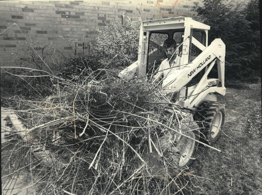 1988 Eric Jensen runs machinery at Milwaukee Area Technical College - Historic Images