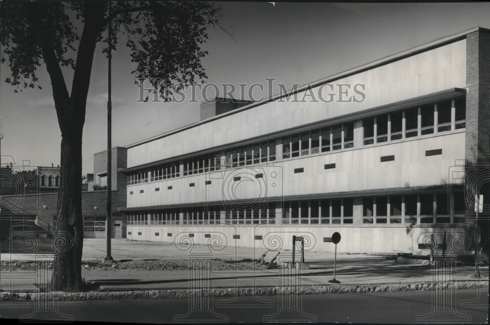 1953 Milwaukee Area Technical College new building, Milwaukee-Historic Images