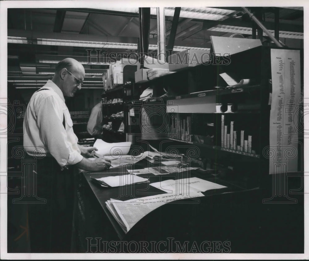 1953 Press Photo Marking Up Copy in the Milwaukee Journal Composing Department - Historic Images