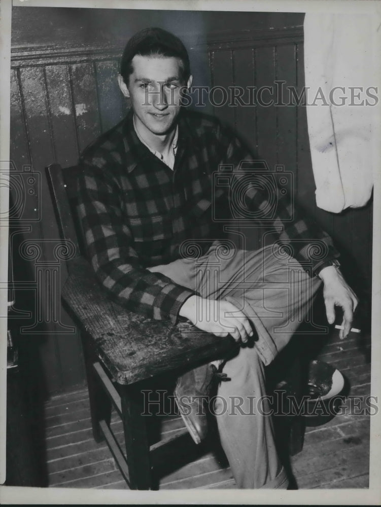 1948 Calvin Reynolds After Arrest for Murder in Chicago - Historic Images