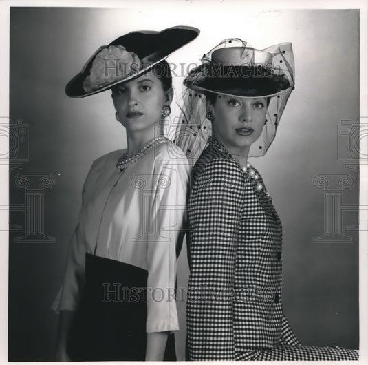 1989 Press Photo Chanel style designs from Madison's - mjb61468 - Historic Images