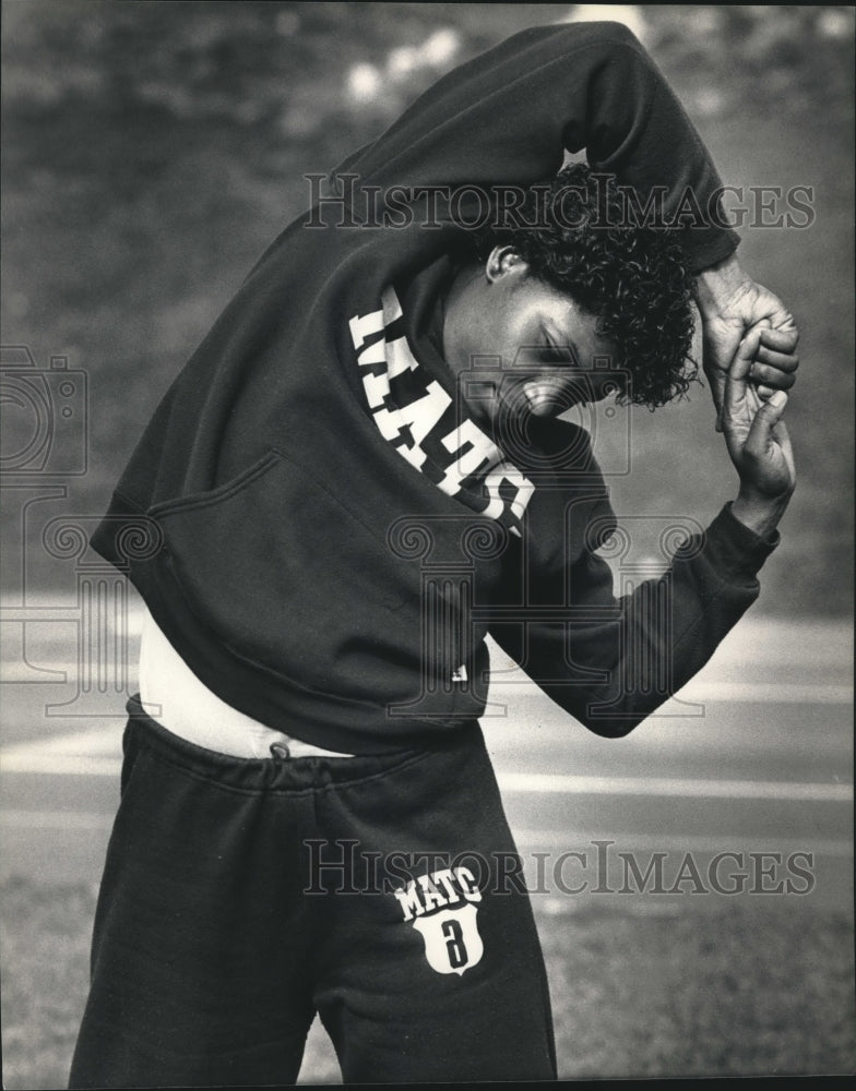 1988 Press Photo Former Olympian Now Student at Milwaukee Area Technical College - Historic Images