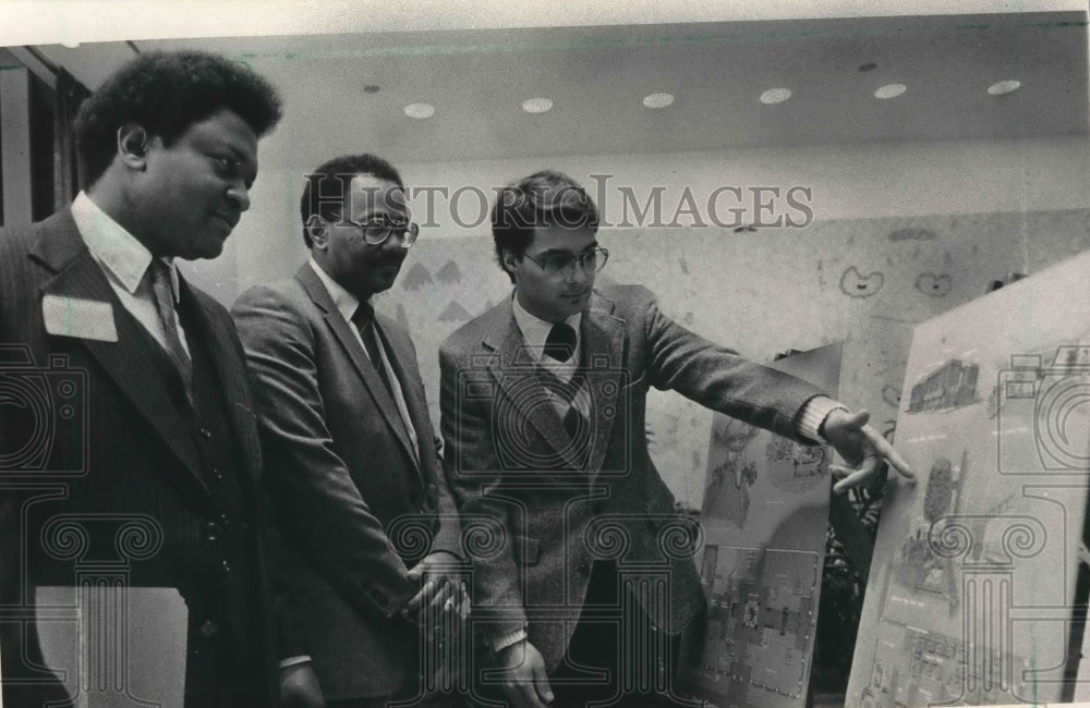 1986 Press Photo Scott Barber of first Wisconsin Community Investment Corp. - Historic Images