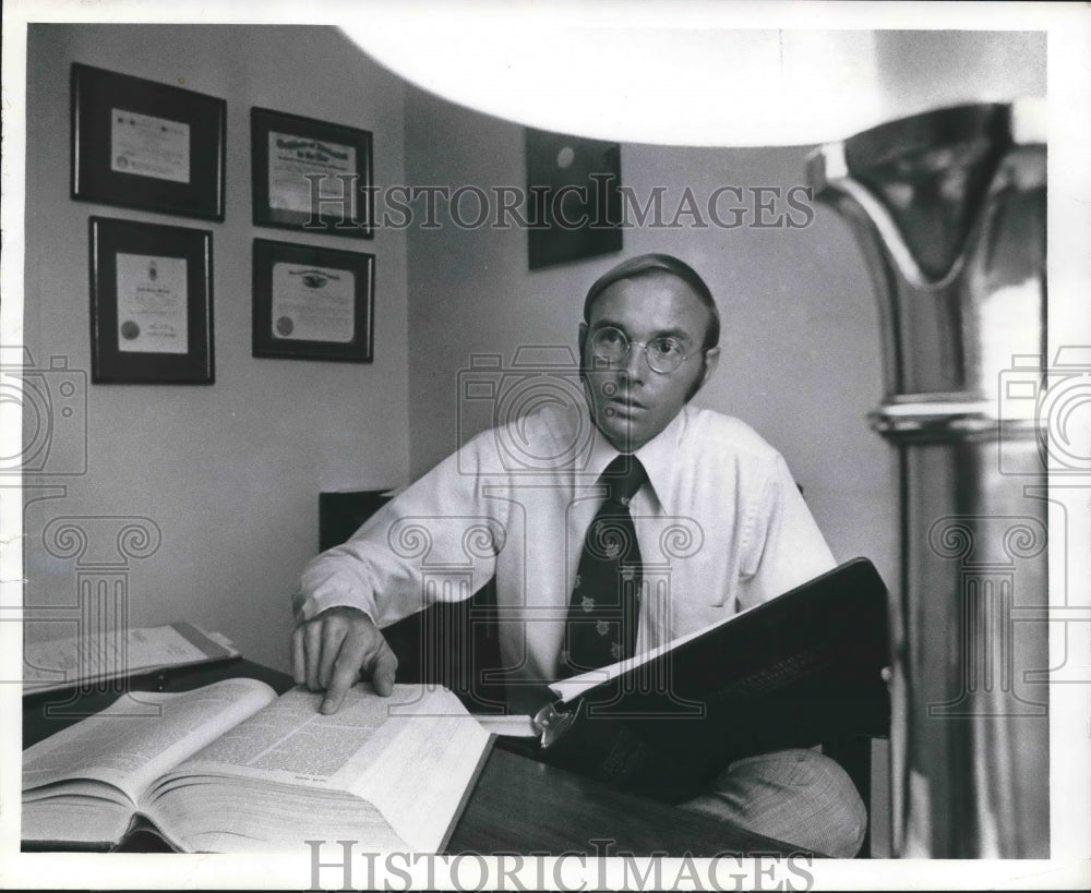 1972 Press Photo Todd Mitchell, a Milwaukee Draft and Military lawyer.-Historic Images
