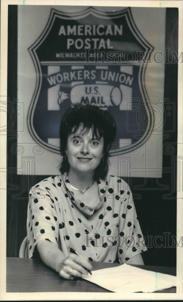 1986 Janet C. Olson, American Postal Worker&#39;s Union, Milwaukee - Historic Images