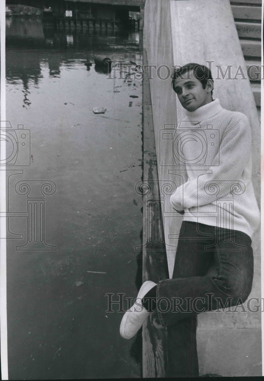 1969 Press Photo Portrait of Alfred Roberge Portraying Snoopy in Musical - Historic Images