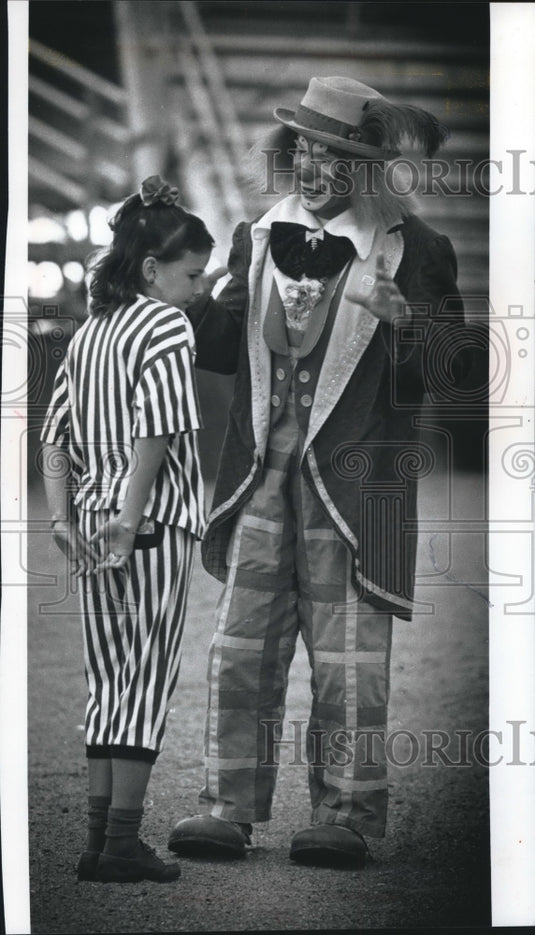 1990 Circus Performers Katie Robertson and Mr. Bill Rehearsing - Historic Images
